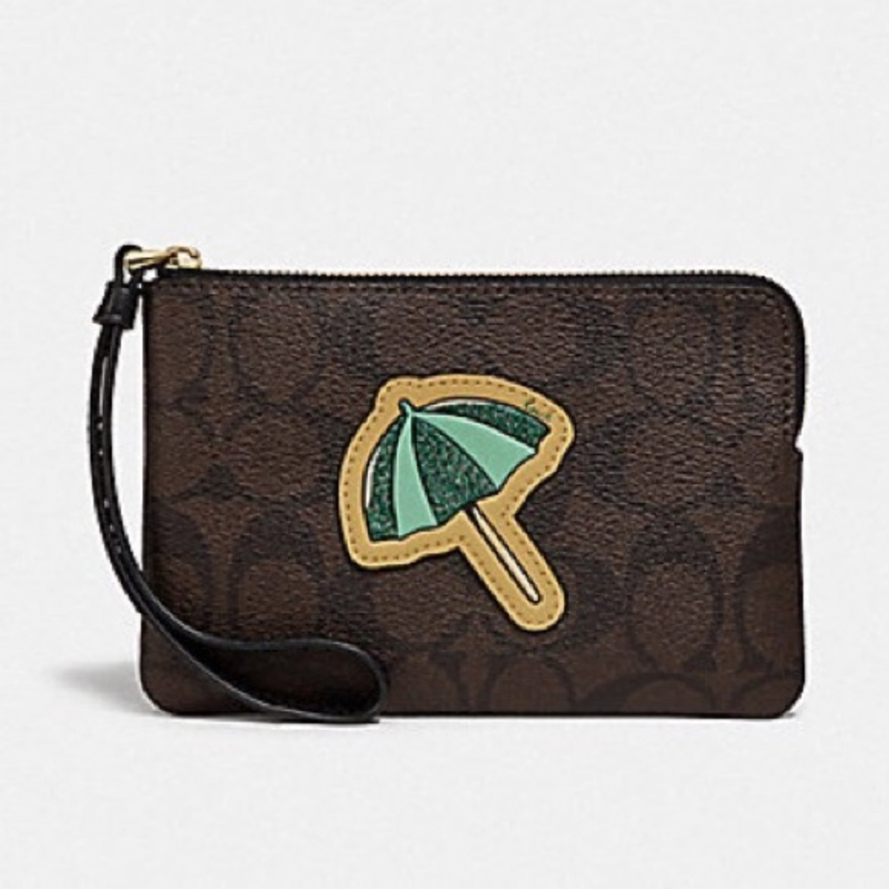 Coach 6” wristlet ☔️